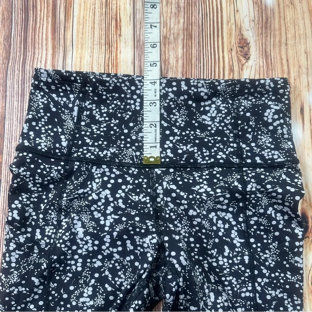 Lululemon Women’s Crop Leggins Size 4